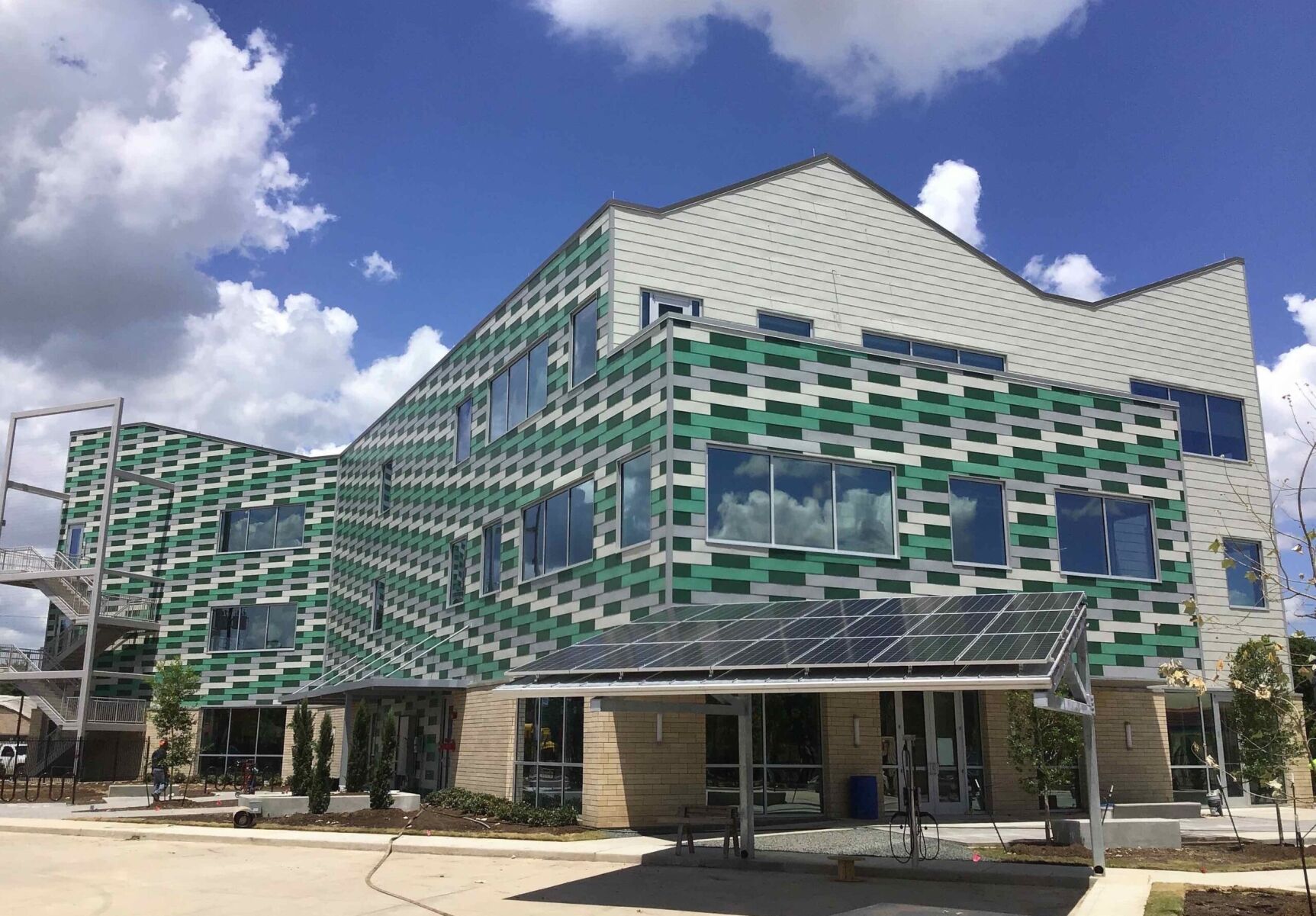 Avenue Center